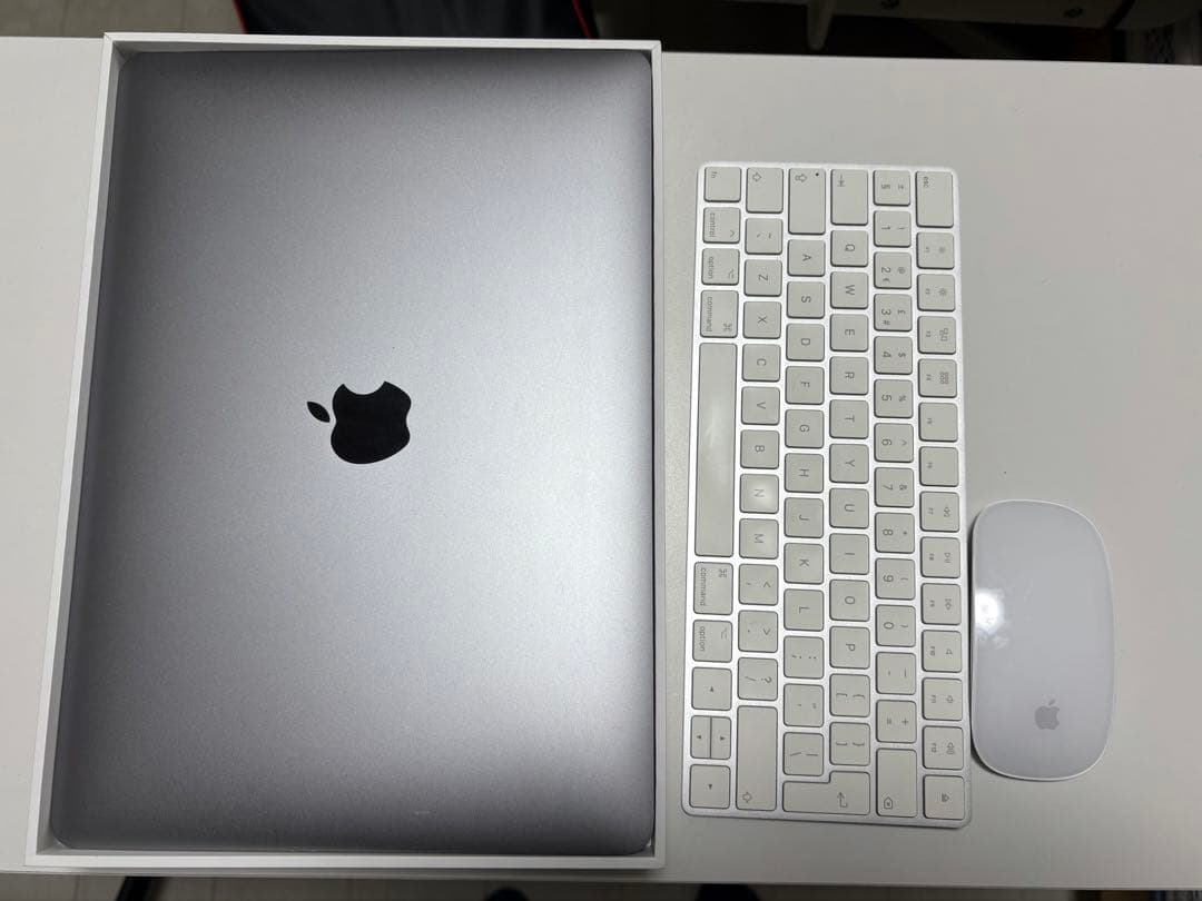 【ほぼ未使用】MacBook Air M1 13インチ8GB