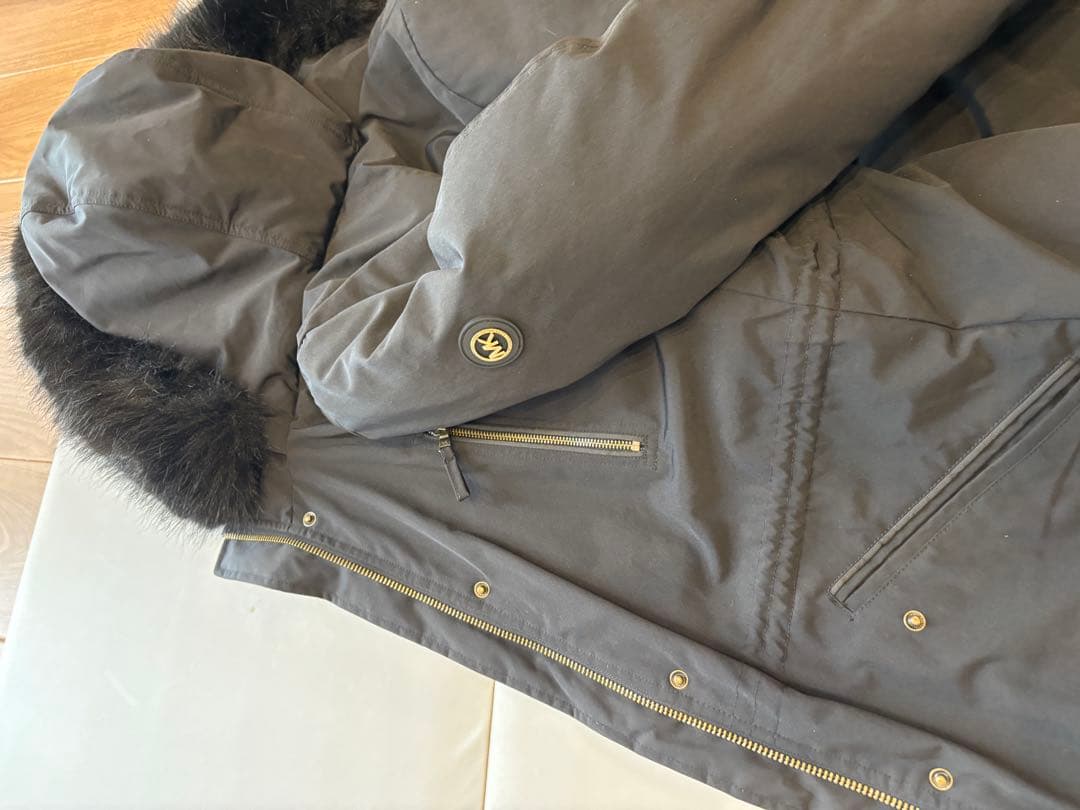 MICHAEL KORS ブラックダウンジャケット