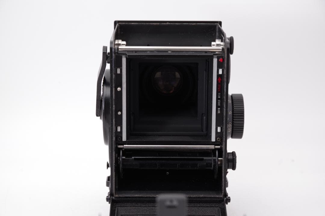 フィルムカメラ YASHICA Mat-124G / Yashinon 80mm F3.5