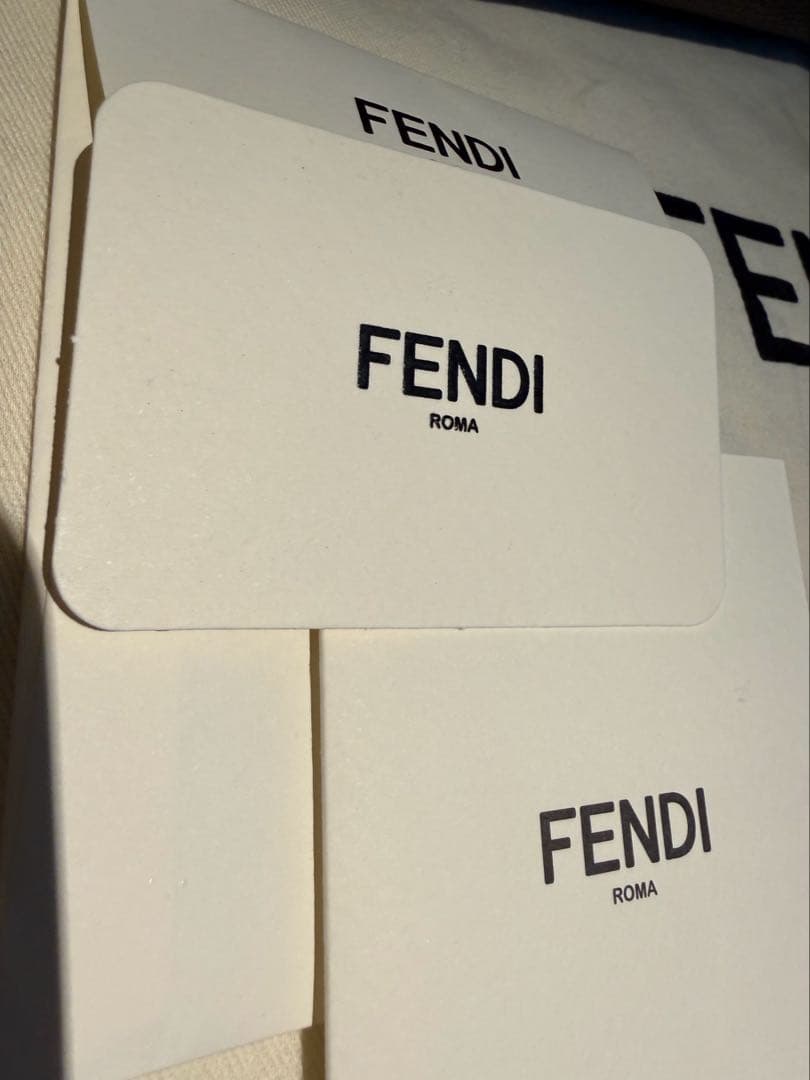 FENDIピーカブーアイコニックエッセンシャリー,ワンダーズキーホルダー　セット