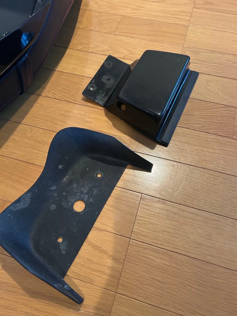 ハーレーXR1200用 K＆Hバイクシート 黒色 取り付けブラケット付き