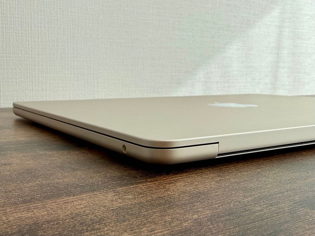 MacBook Air 2022 M2 13inch 256GB スターライト