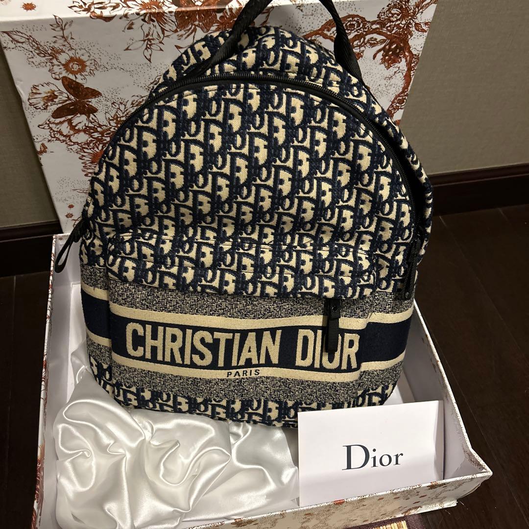 DIORリュックノベルティ