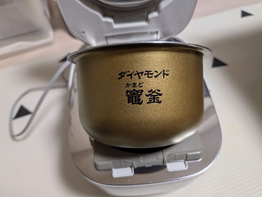 【大特価】炊飯器（パナソニックSR-JW058）