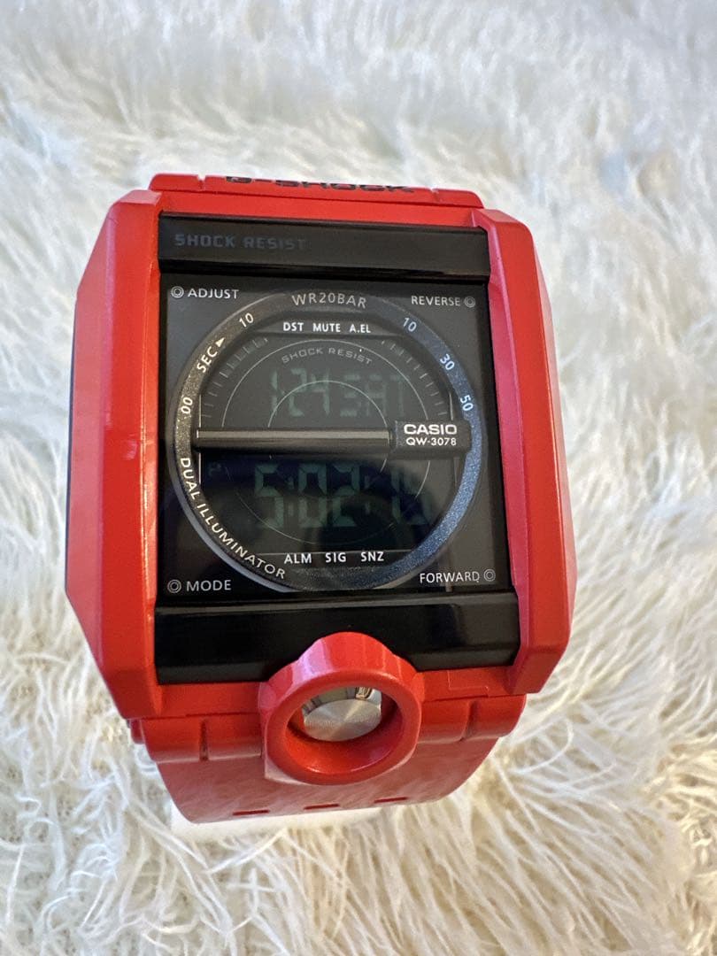 美品 生産終了 人気モデル G-SHOCK G-8100 レッド 廃盤品
