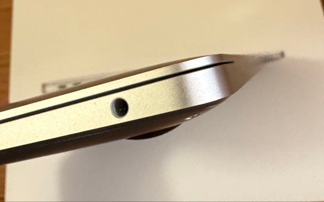 M1チップ搭載 13インチ MacBook Air - シルバー256GB