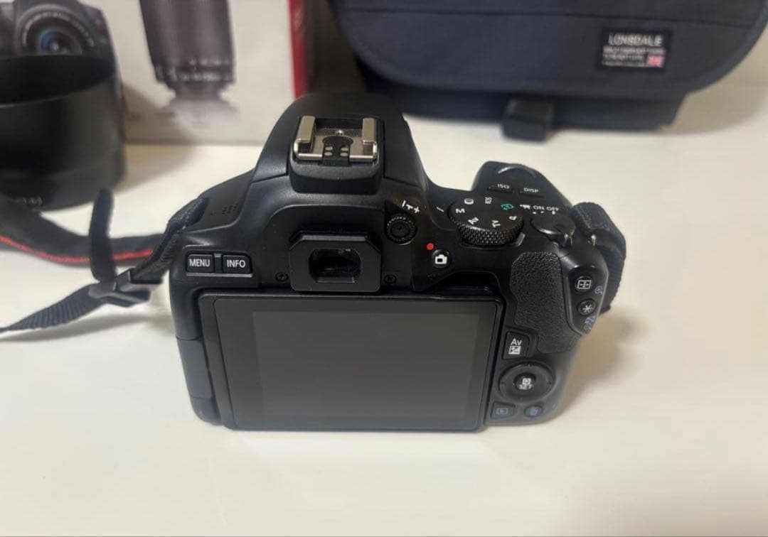 超美品 【Canon EOS Kiss X10 ダブルズームキット】