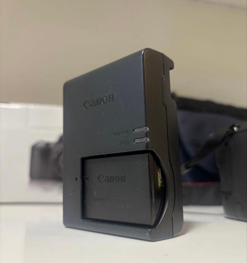 超美品 【Canon EOS Kiss X10 ダブルズームキット】