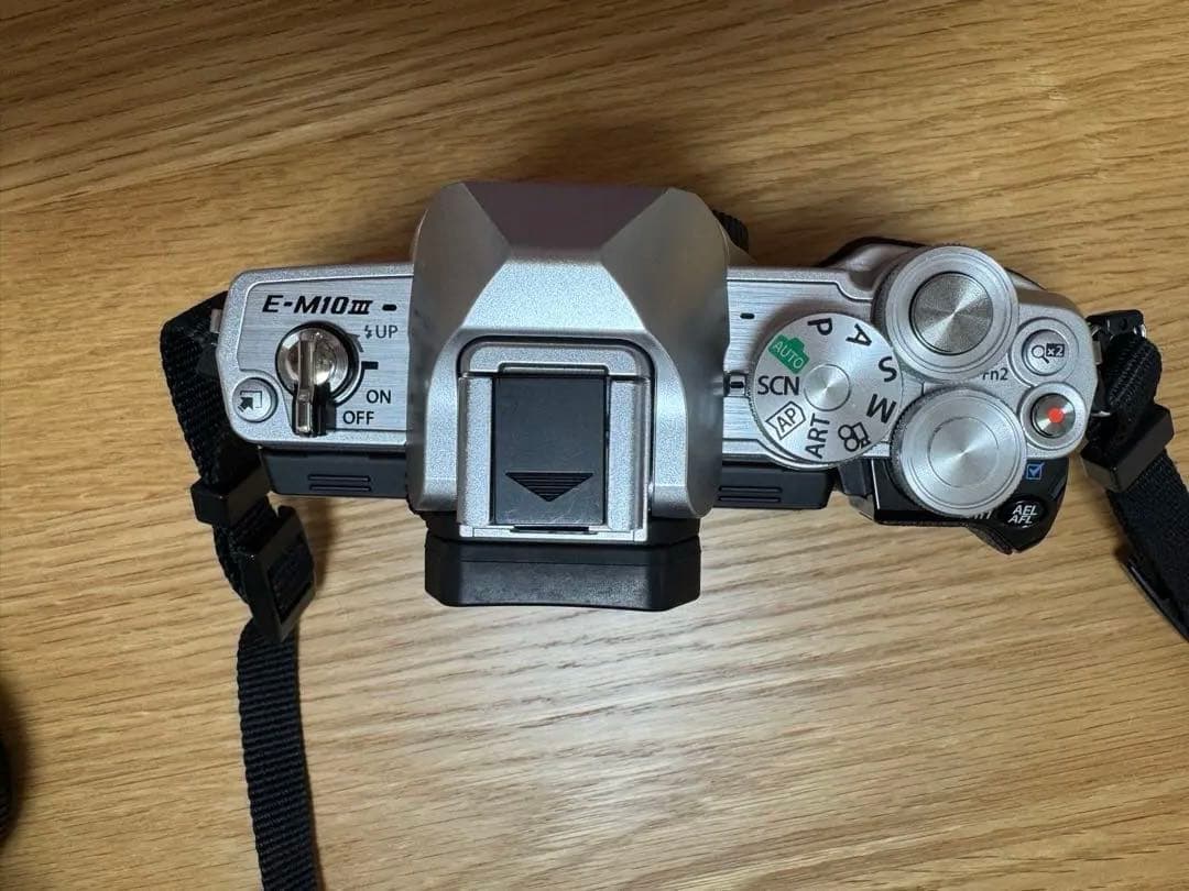 OM-D E-M10 Mark III ダブルズーム【一部ジャンク品有】