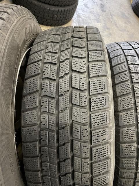 20.30アルファード、ヴェルファイア用　215/65R16 スタッドレス