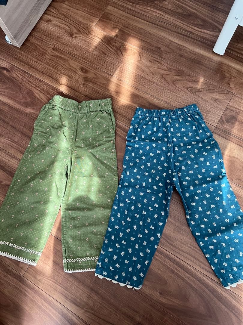 Apolina3-5y パンツ２枚 marlowe trouserとカーキ花柄