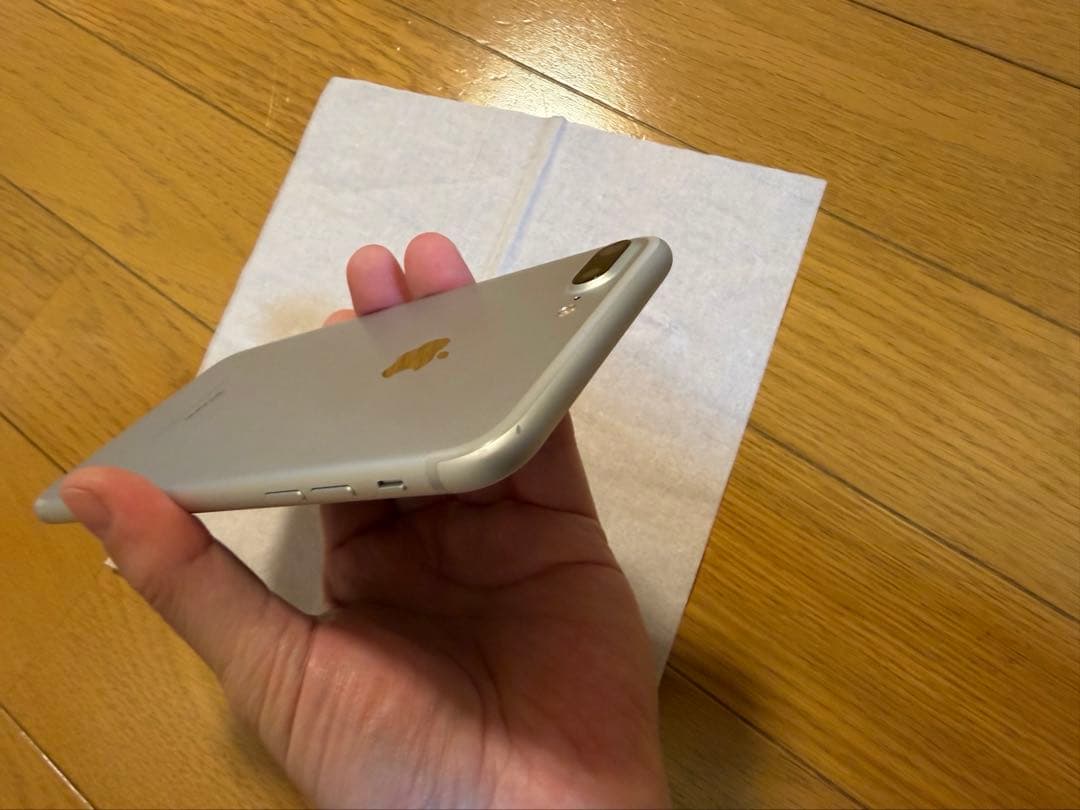 Apple iPhone 7 Plus 128GB シルバー
