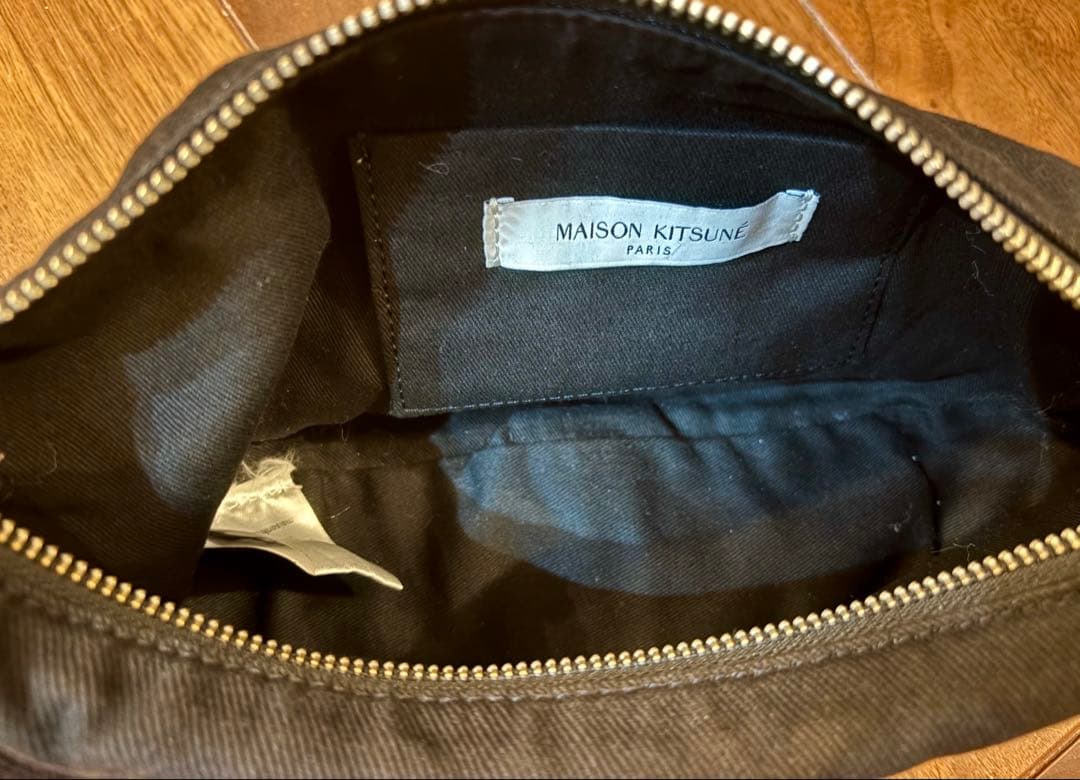 MAISON KITSUNE ダブル ボールド フォックスヘッド バム バッグ