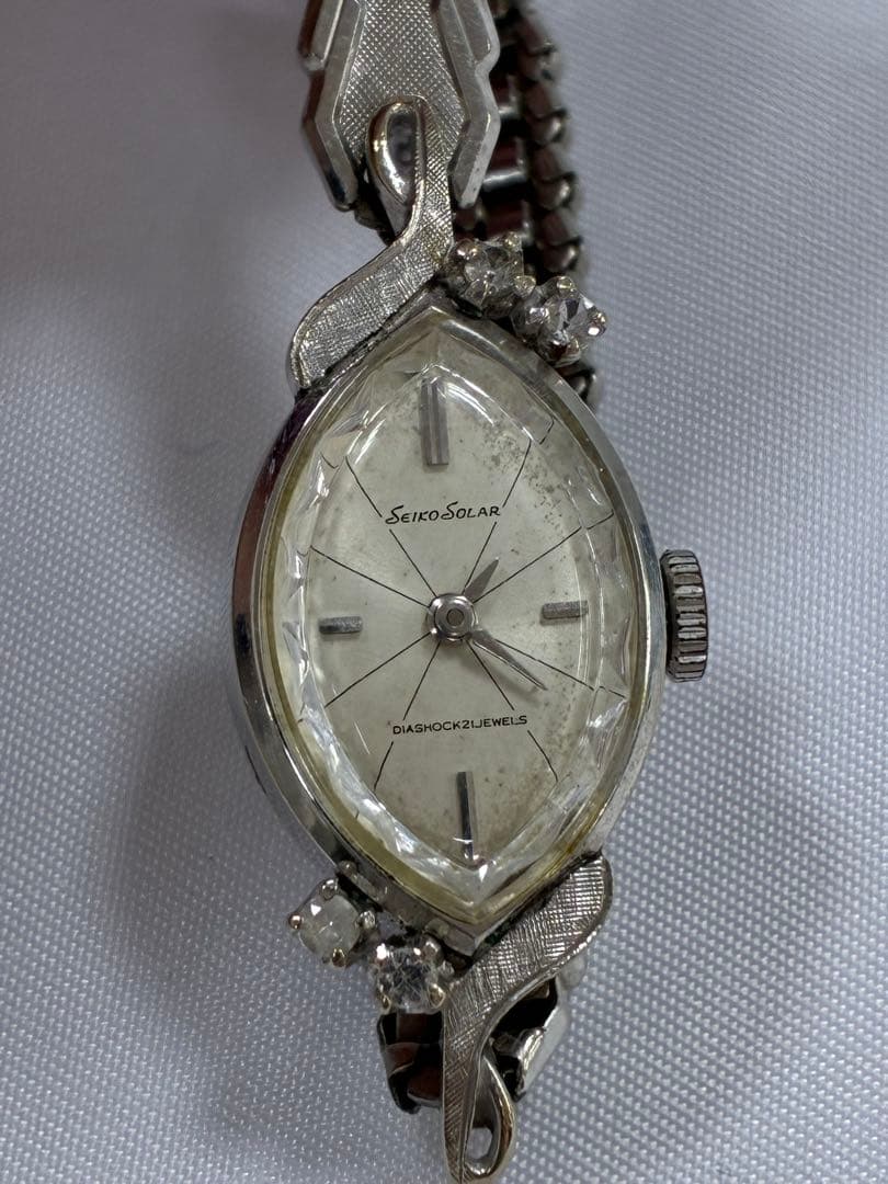 Seiko Solar 時計 1960年製 オーバル形状 K14WG