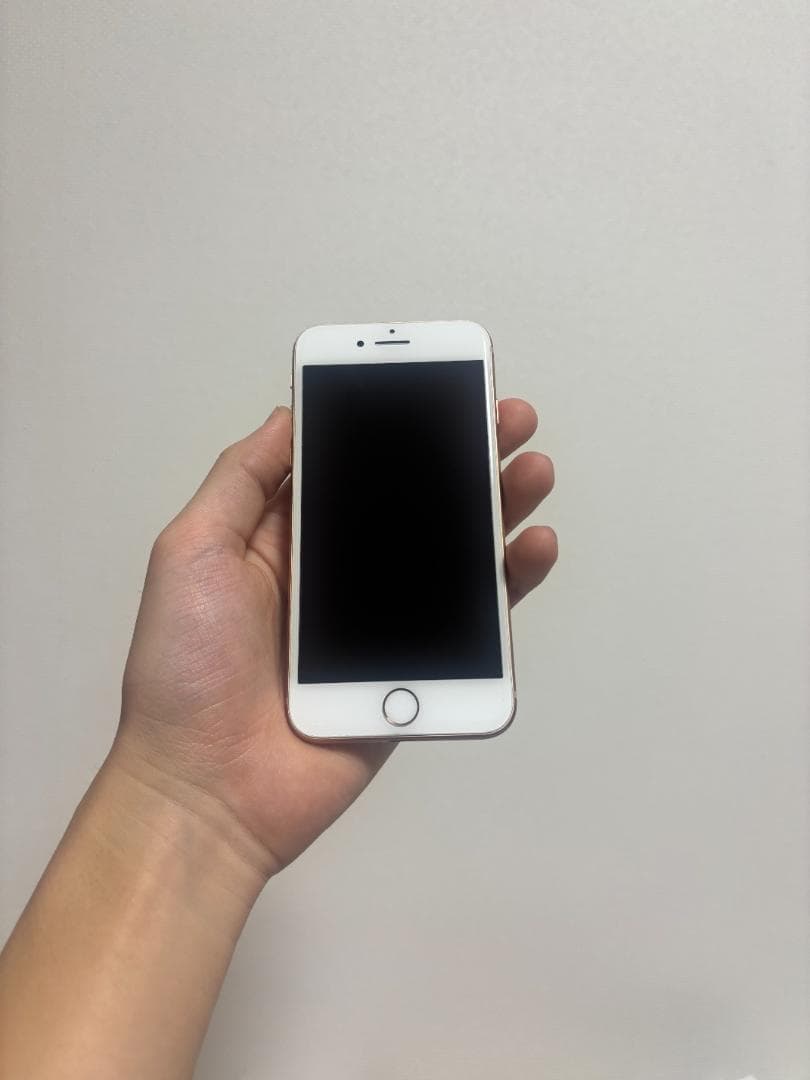 iPhone 8 Gold 64GB A1906 MQ7A2J/A 本体