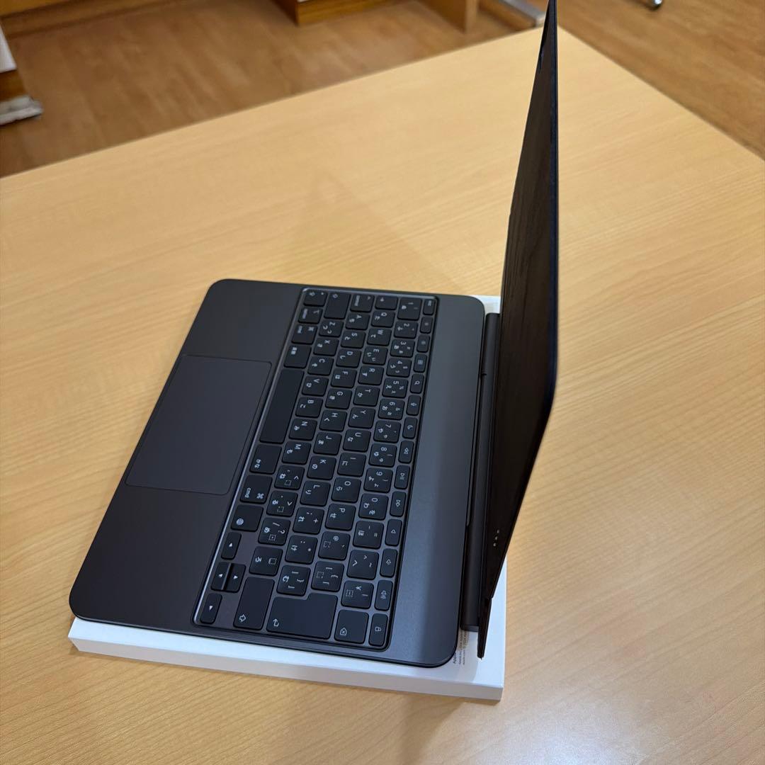 ipad pro 13 インチMagic Keyboard (M5) 日本語