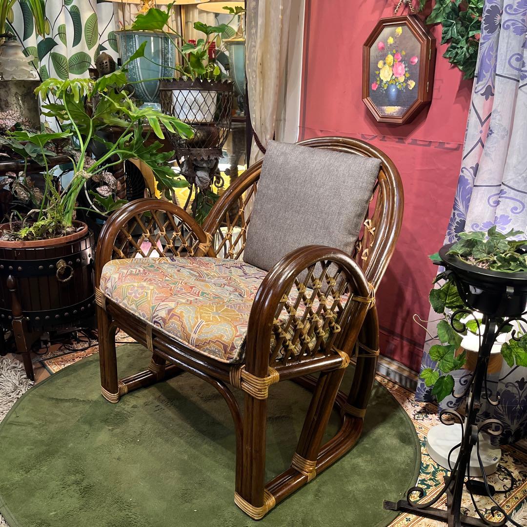 ペコ　ヴィンテージ 横浜Kazama 高級ラタン　軽量　アームチェア