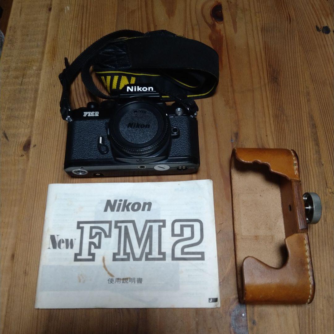 ニコンＦ２ レンズ35−200mmｆ/3・5−4・5 スピードライト