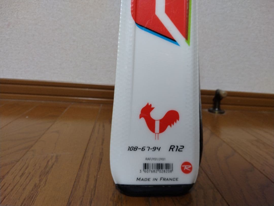 ジュニア用スキー板　ブーツ　ヘルメットセット