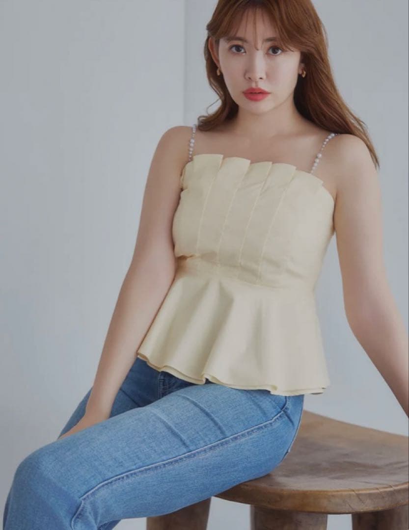 トップス Herlipto Pearl-Strap Frill Top