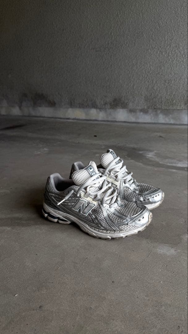 【美品】New Balance 1906R シルバーメタリック　27cm