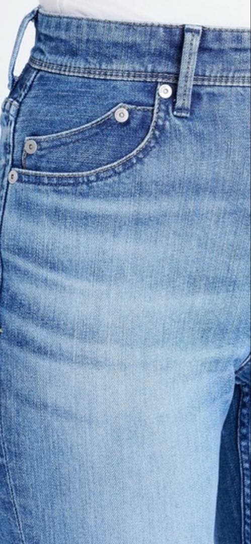 ヤヌーク　セミフレア　22インチ