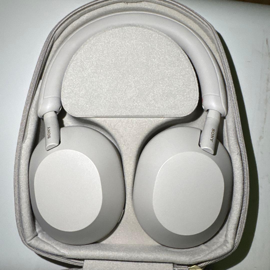 SONYヘッドフォンWH-1000XM5 プラチナシルバー