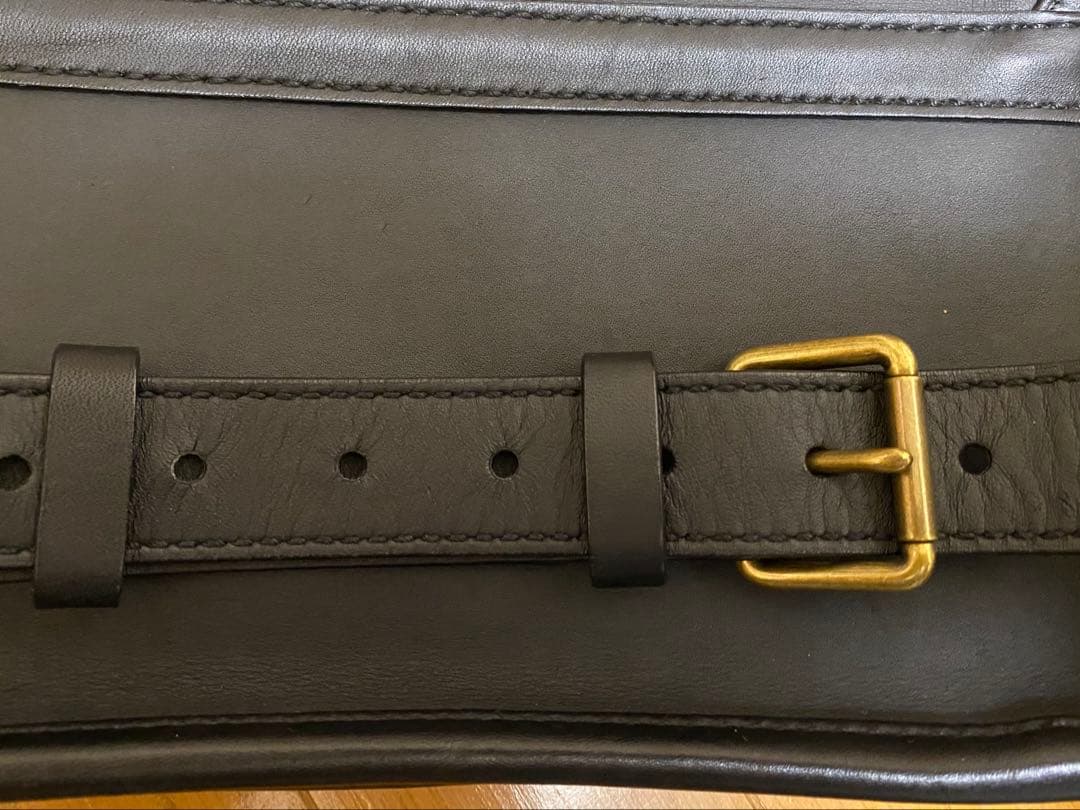 COACH レガシー レザーボディバッグ　美品