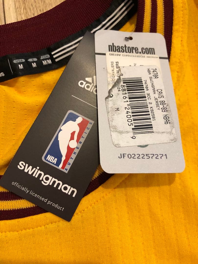 【キューピー】【未使用タグ付】レブロン　CAVS ユニフォーム　黄色