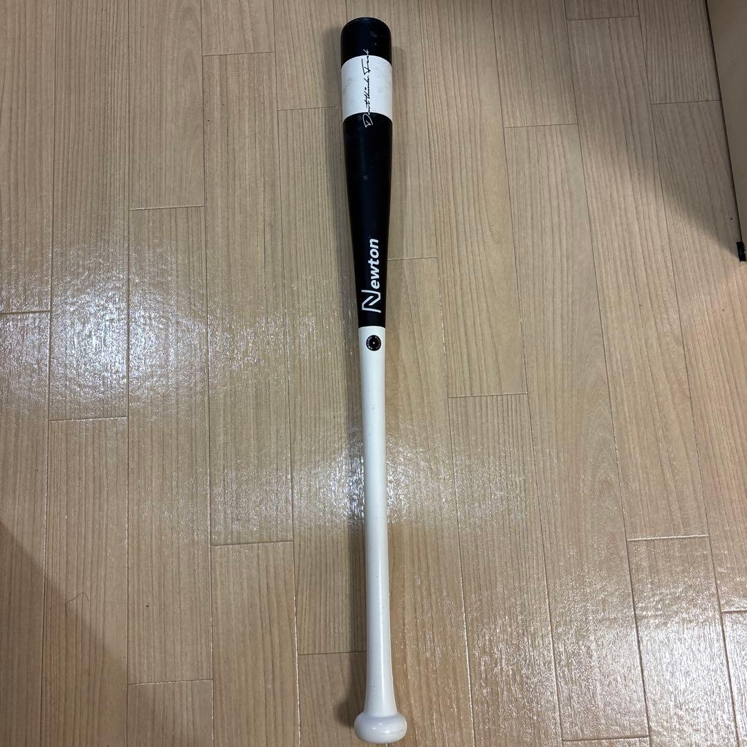 ミノルマン　ニュートンバット　Newton トレーニングバット 白/黒