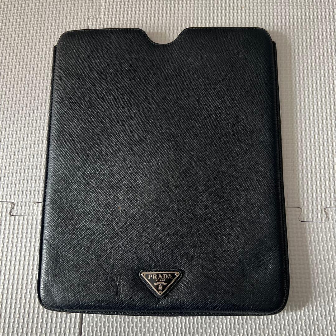 PRADA ブラックレザー iPadケース