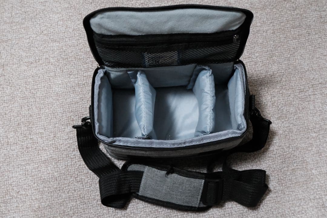 EOS 6D フルサイズ一眼レフ　付属品多数　オールドレンズ使用向き　追加品あり