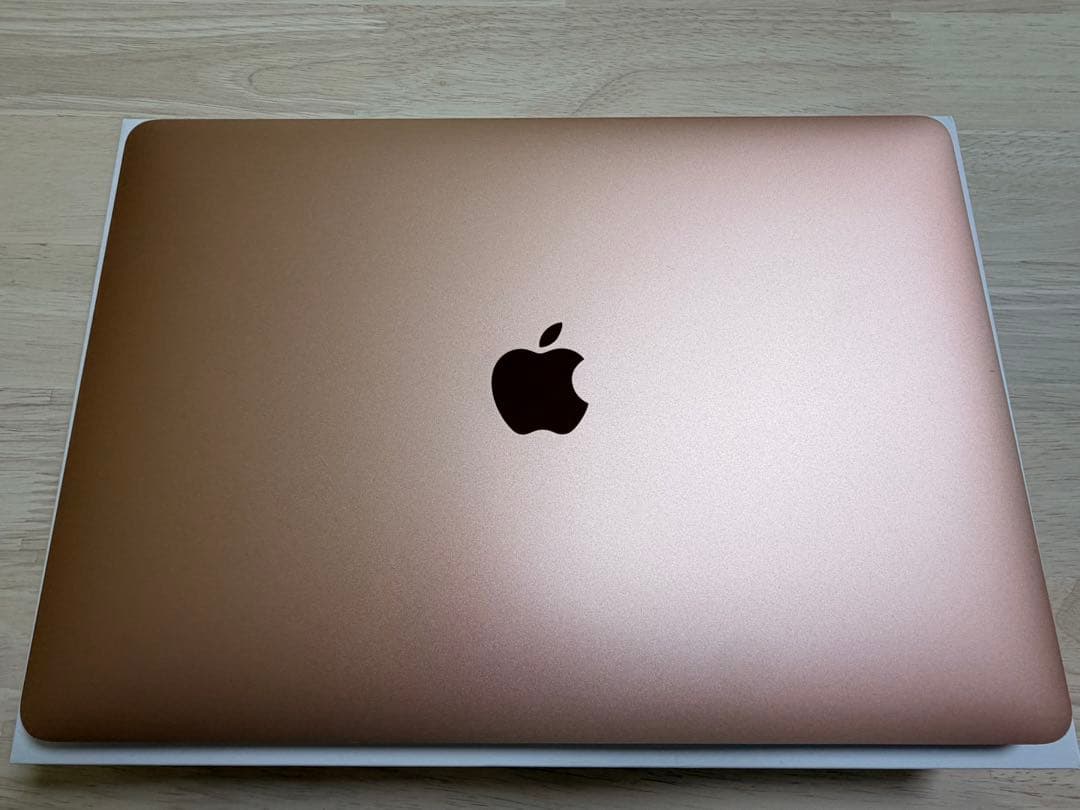 MacBook Air M1チップ　ゴールド　8GBメモリ　256GB SSD