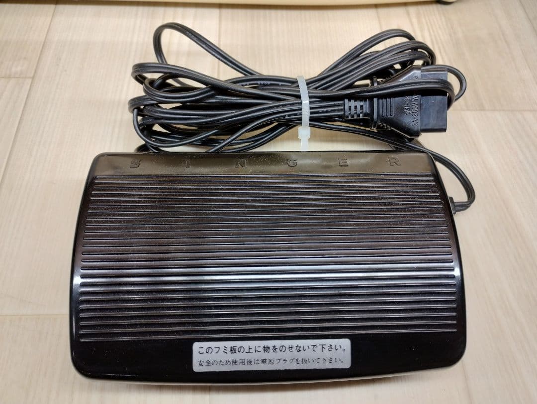 y シンガー SEWING MACINE monami 384型【動作確認済】