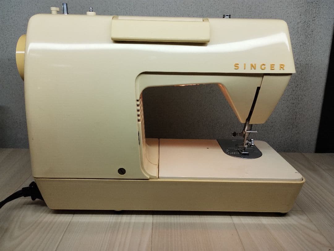 y シンガー SEWING MACINE monami 384型【動作確認済】