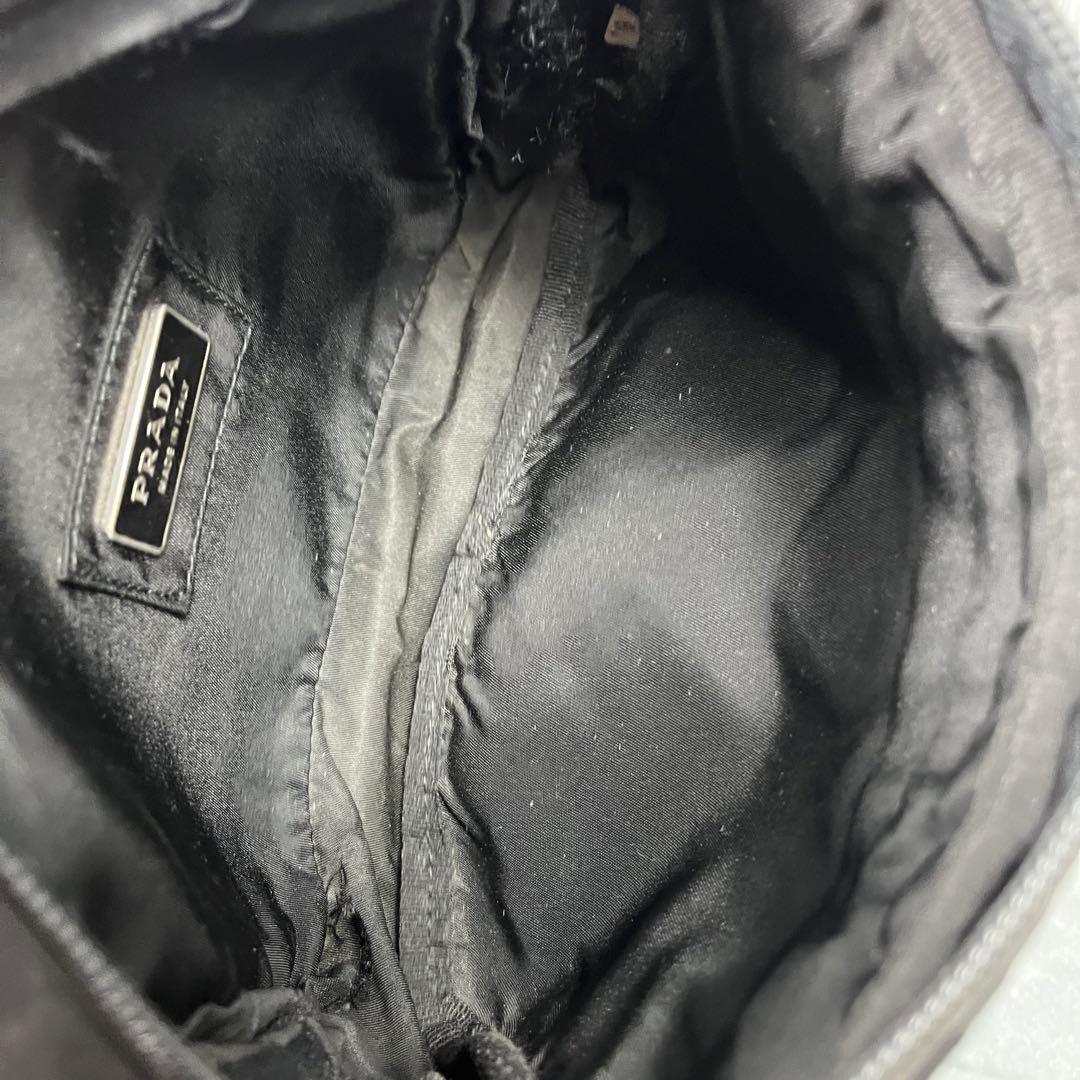 Prada プラダ ボディバッグ ブラック 黒 ナイロン 斜め掛け◎ 三角ロゴ