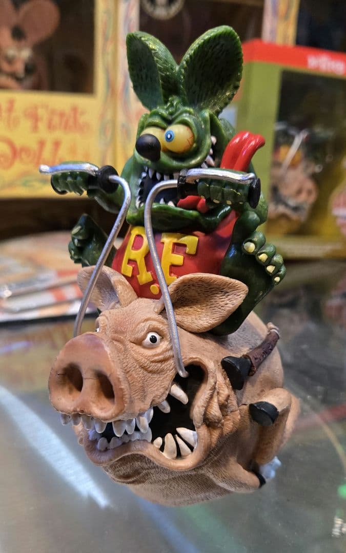 RAT FINK フィギュア