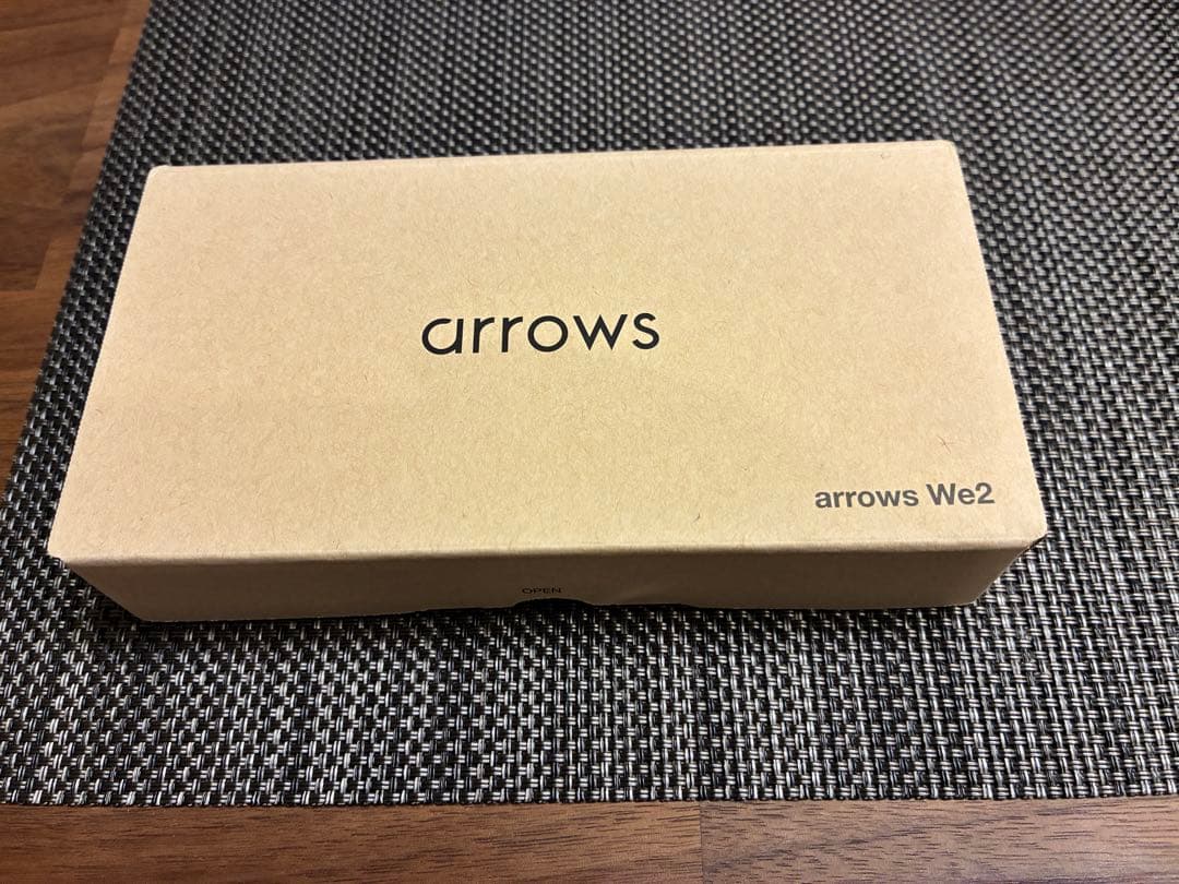 【新品未使用】UQ版arrows We2 FCG02ネイビーグリーン本体