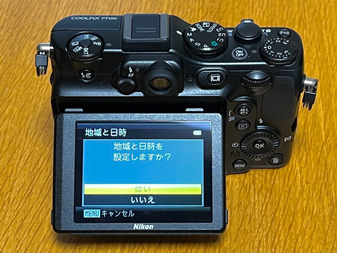 【Nikon COOLPIX P7100】コンパクトデジタルカメラ