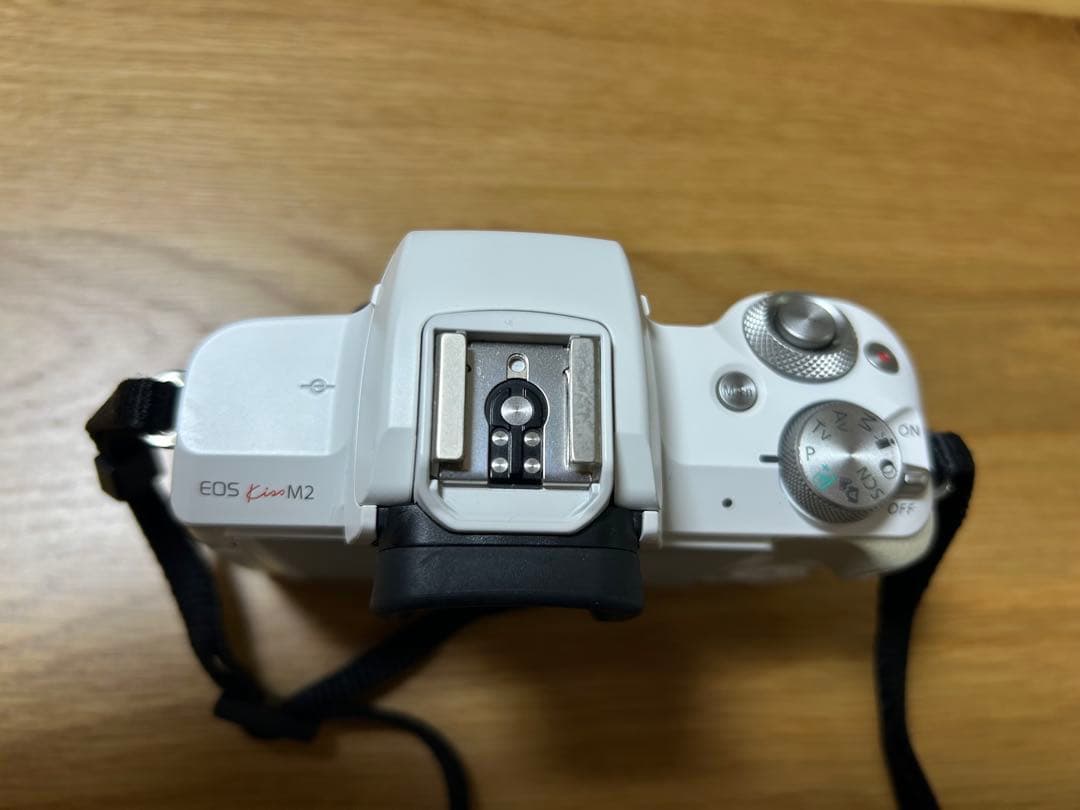 【美品】Canon デジタル一眼 EOS Kiss M2 ダブルズームキット