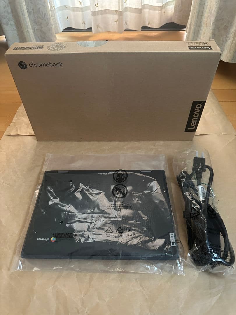 Lenovo 500e Chromebook 2nd Gen　充電器付き