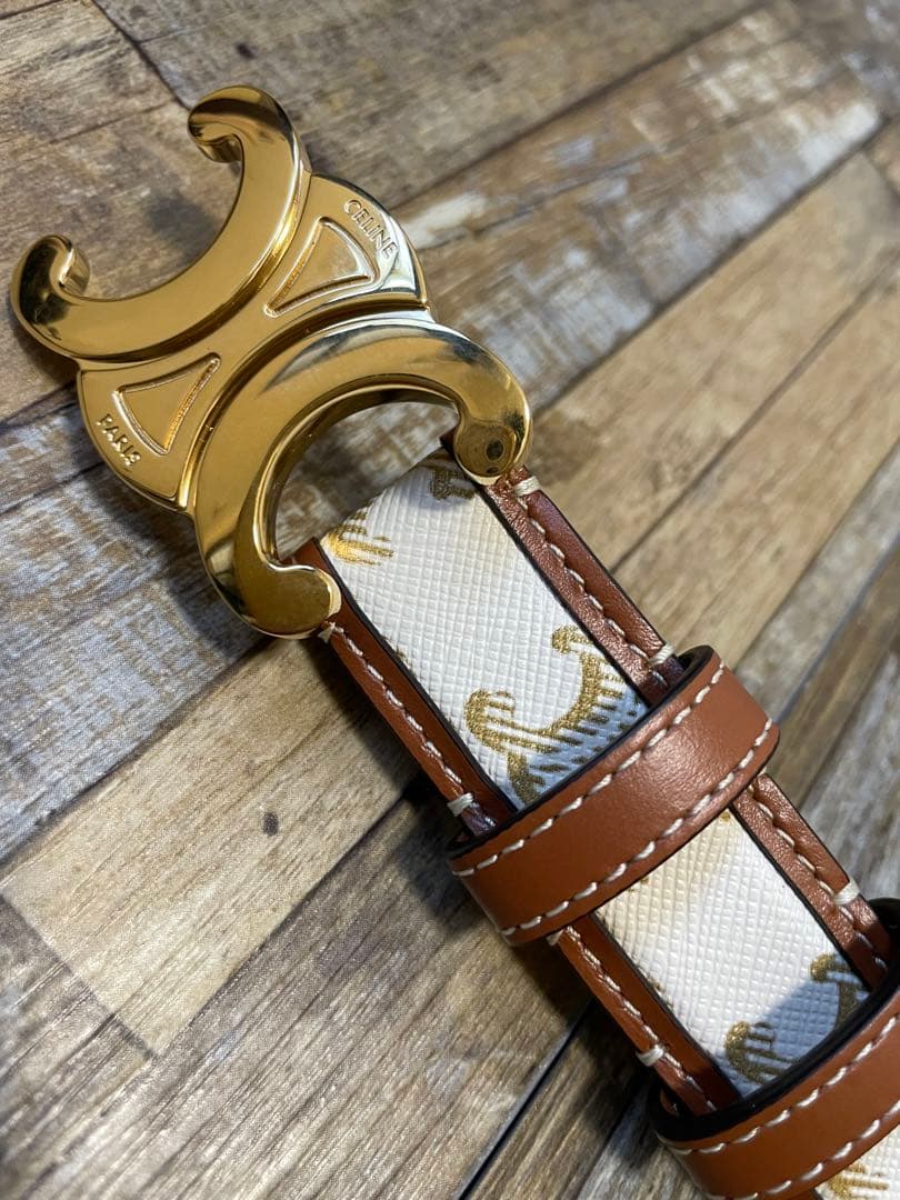 「CELINE」 White Triomphe leather Belt 85