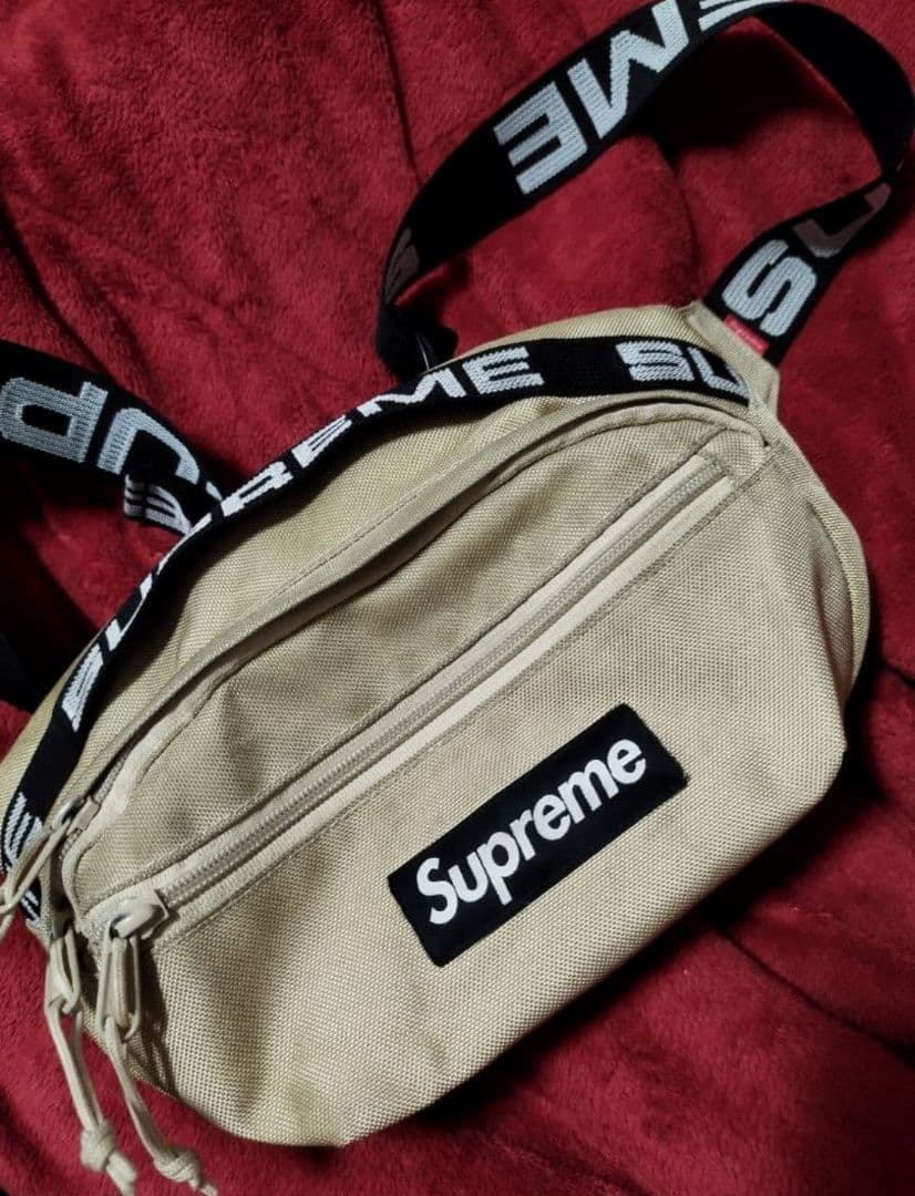 2/7まで！ 売切価格！美品【最安値】Supreme 18ssウエストバッグ