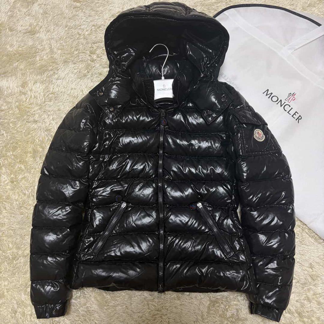 モンクレール BADY　バディ ダウンジャケット　黒　ブラック　光沢 フード　0