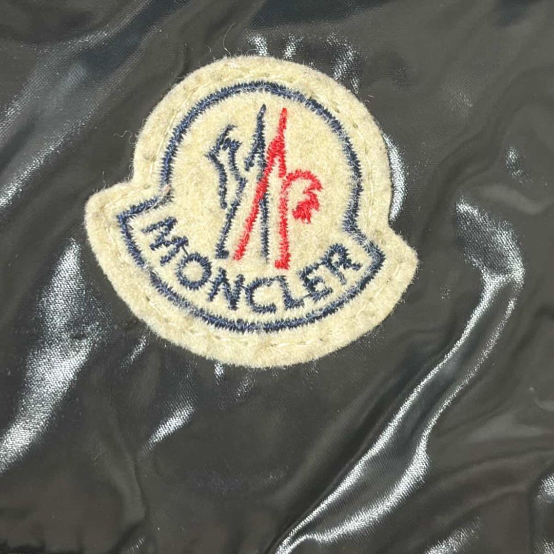 モンクレール BADY　バディ ダウンジャケット　黒　ブラック　光沢 フード　0