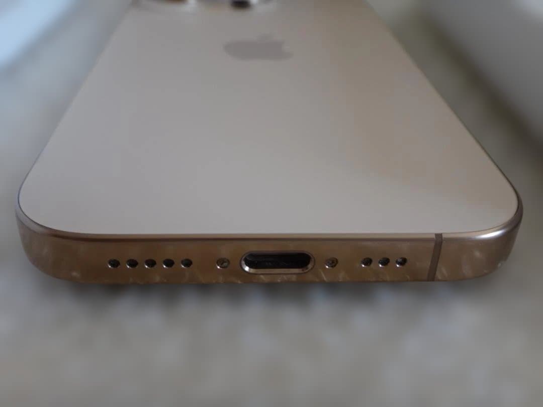 【中古美品】iPhone 16 Pro デザートチタニウム 128GB 95%