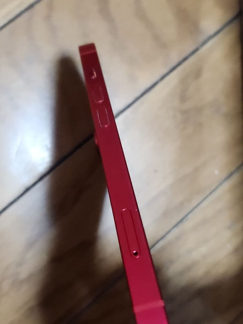 まーです。iphone 14 128GB レッド　訳あり