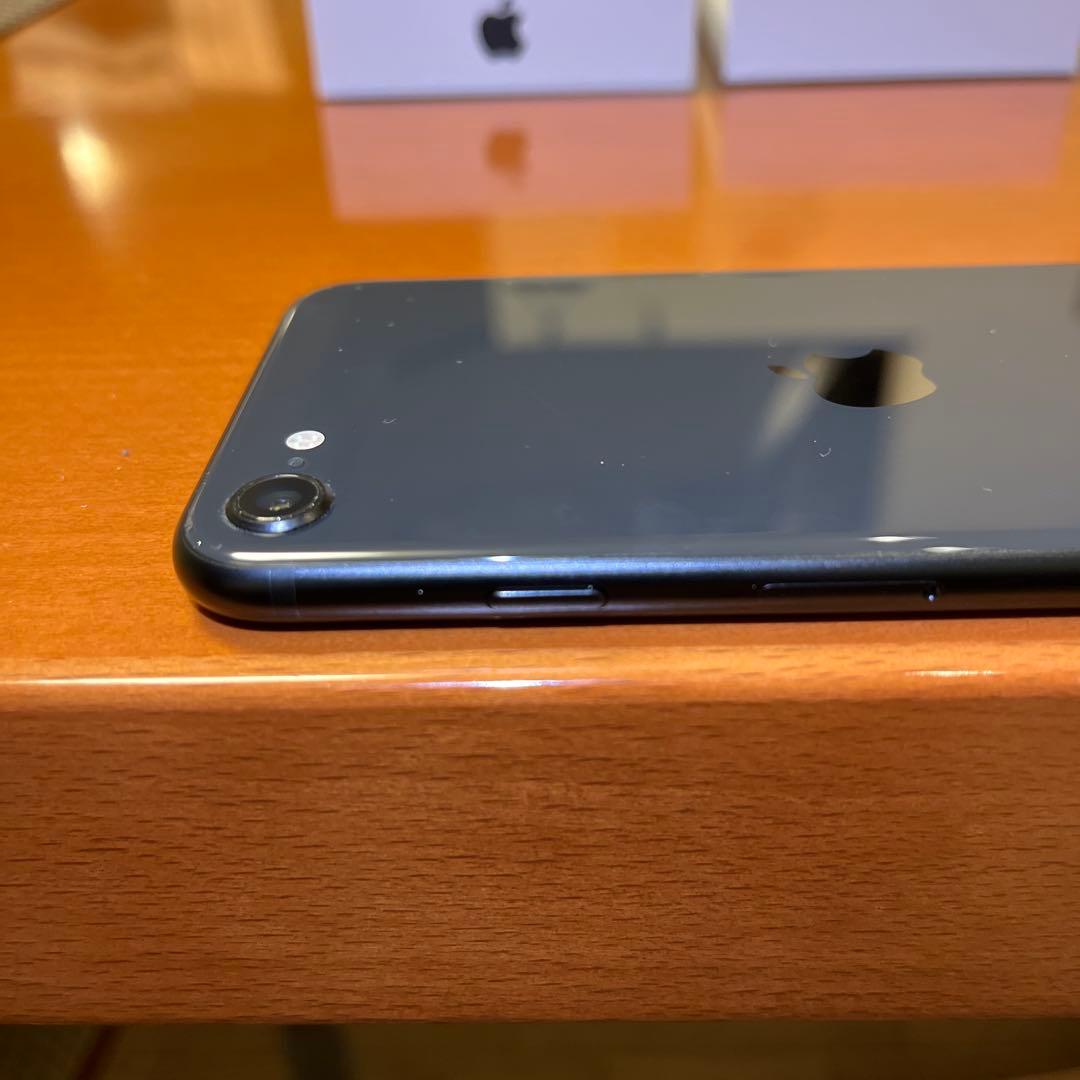 iphone SE 第2世代　黒　64GB