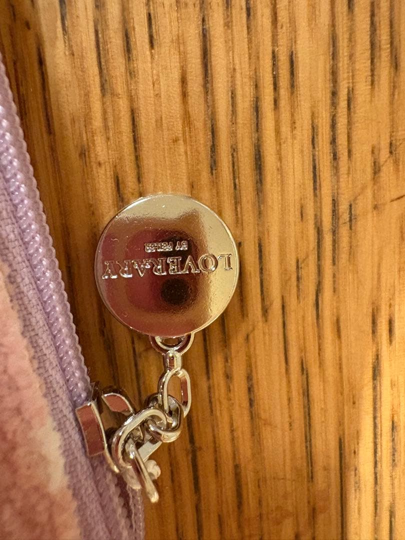 LOVERARY 舟形ポーチMサイズ　モフモフネコチャン　新品未使用