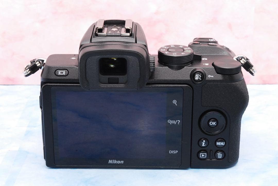 Nikon Z50☆S数僅か70回☆ミラーレス☆軽量＆コンパクト☆極美品